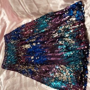 Akira brand sequin multicolored midi skirt size small🔥🔥